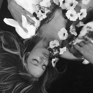 Meet your Posher, Joelle